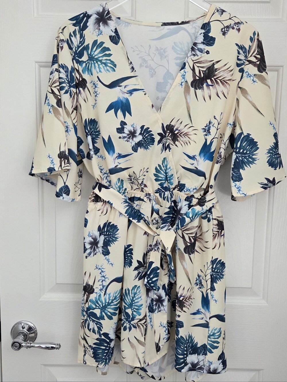 Women's Large Floral Printed V-neck Romper Cream And Blue